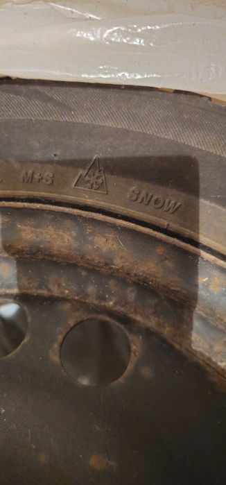 Opony zimowe + Stalówki Bridgestone R16 205/55 Rozstaw 5x110mm