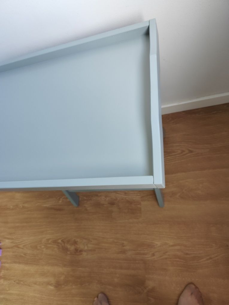 Mesa apoio / cabeceira com tabuleiro azul clara Maryd