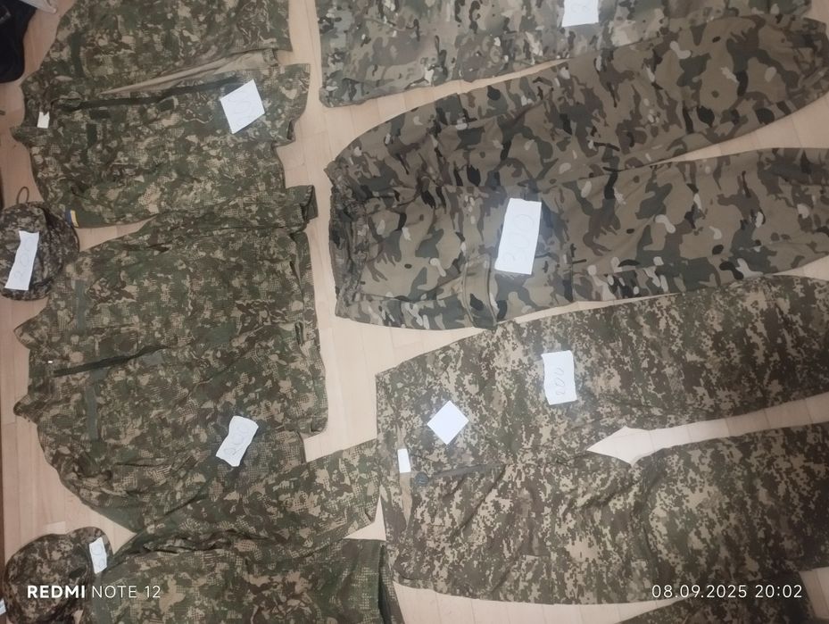 Продам куртки зимові