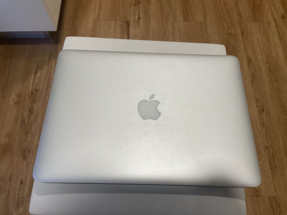 Продам MacBook Air 2014