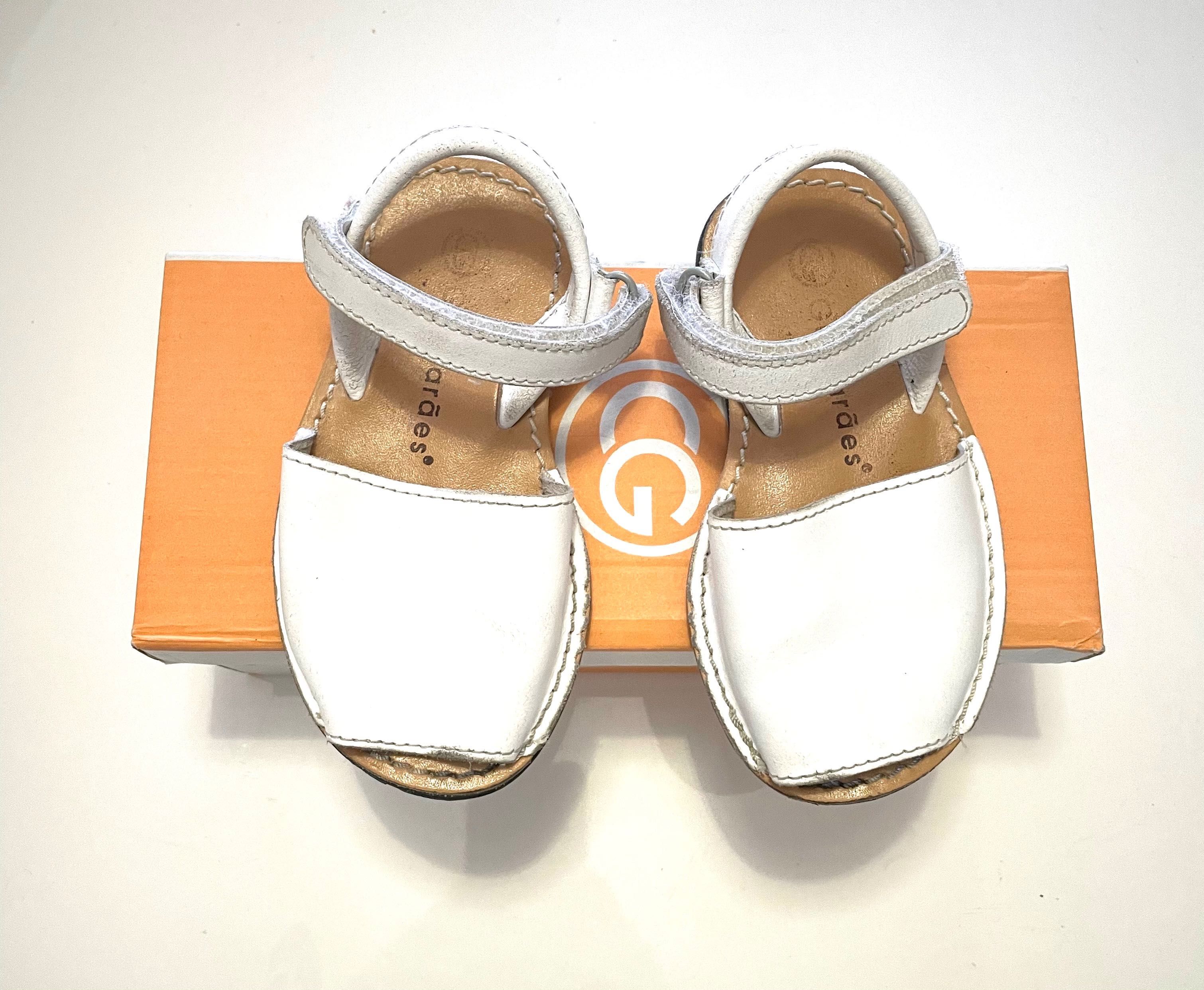 Sandálias menorquinas brancas - tamanho 24