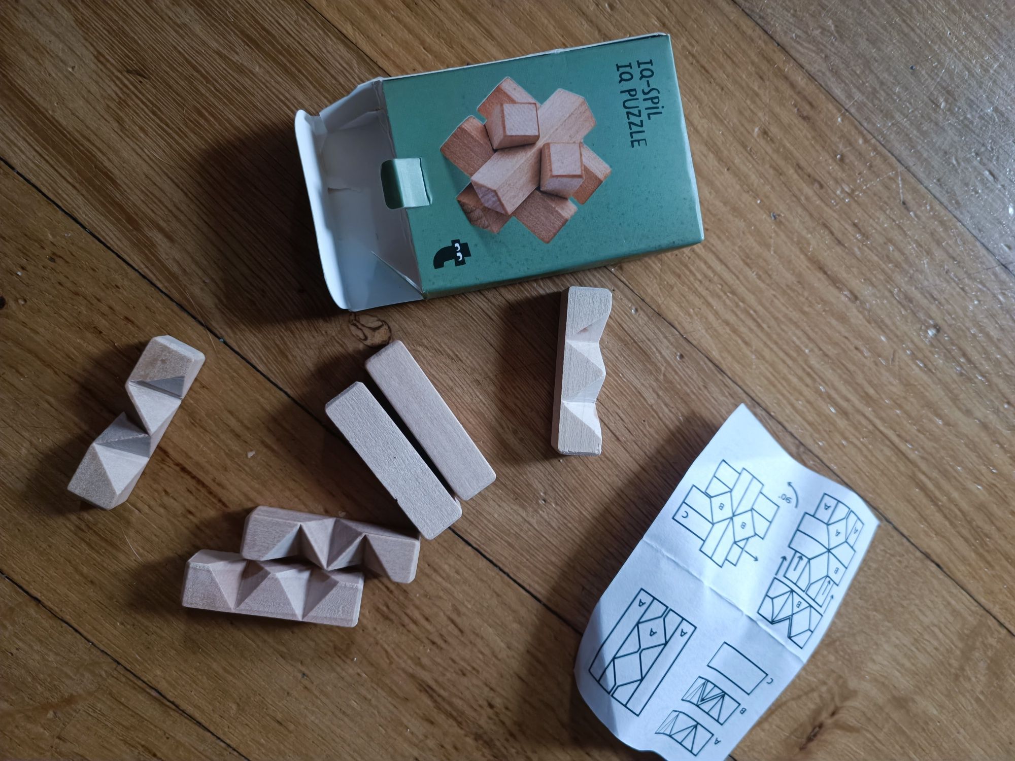 Tiger IQ puzzle gra logiczna