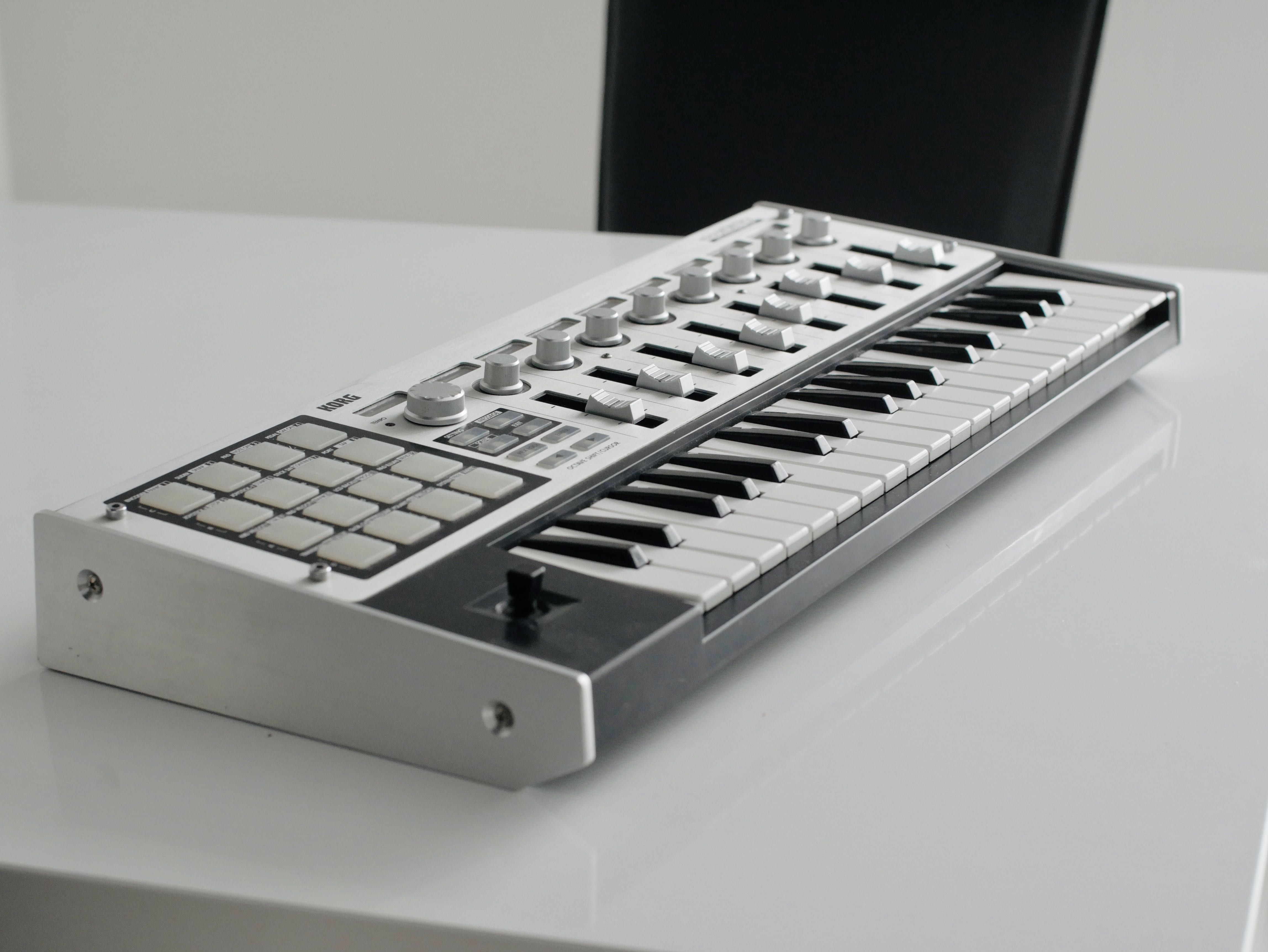 Korg Microkontrol Midi клавіатура контролер 37 клавіш