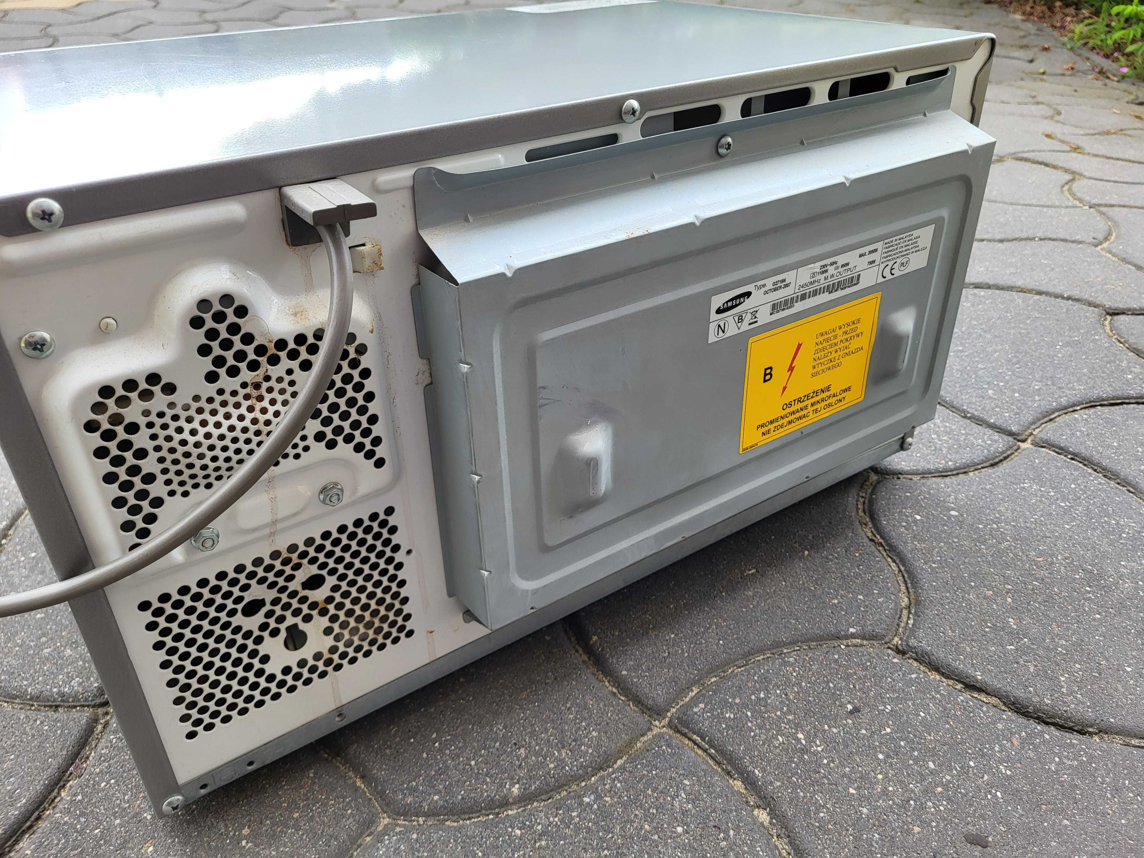 Mikrofalówka Samsung z funkcją grilla odmrażanie gotowanie mocna 2500w