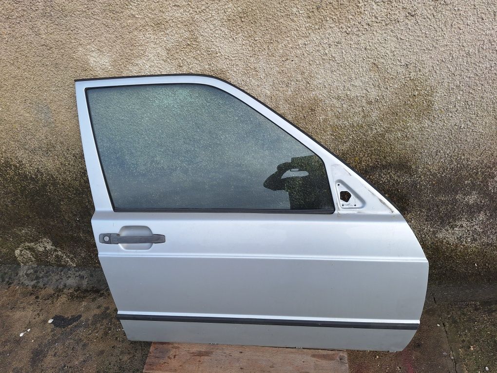 Porta mercedes 190