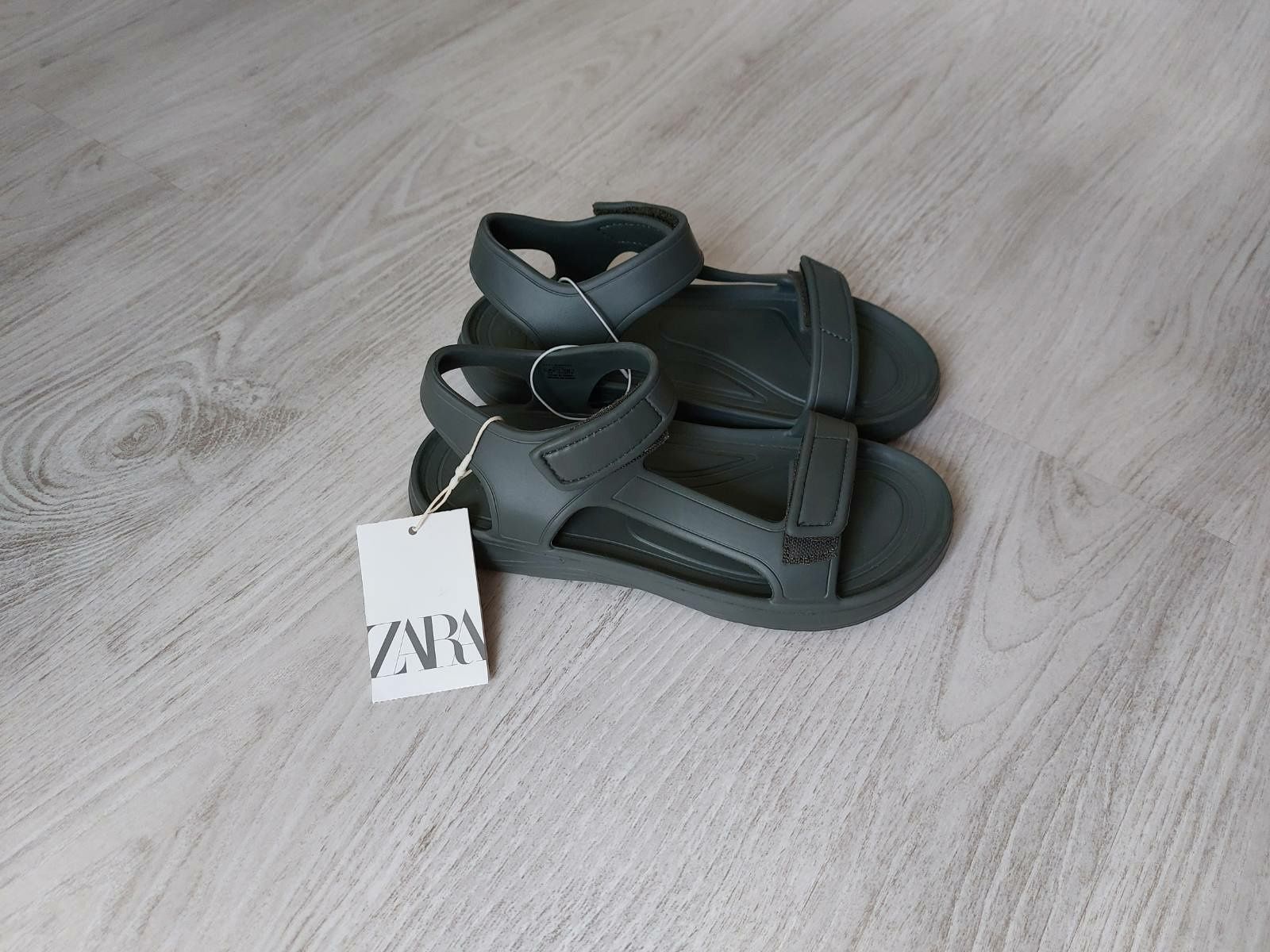 Босоножки,сандалі,босоніжки Zara, Teva 31,34p.