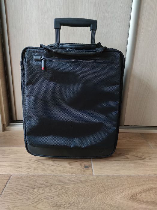 Walizka torba biznesowa Think Pad - stan idealny kółka, rączka  duża