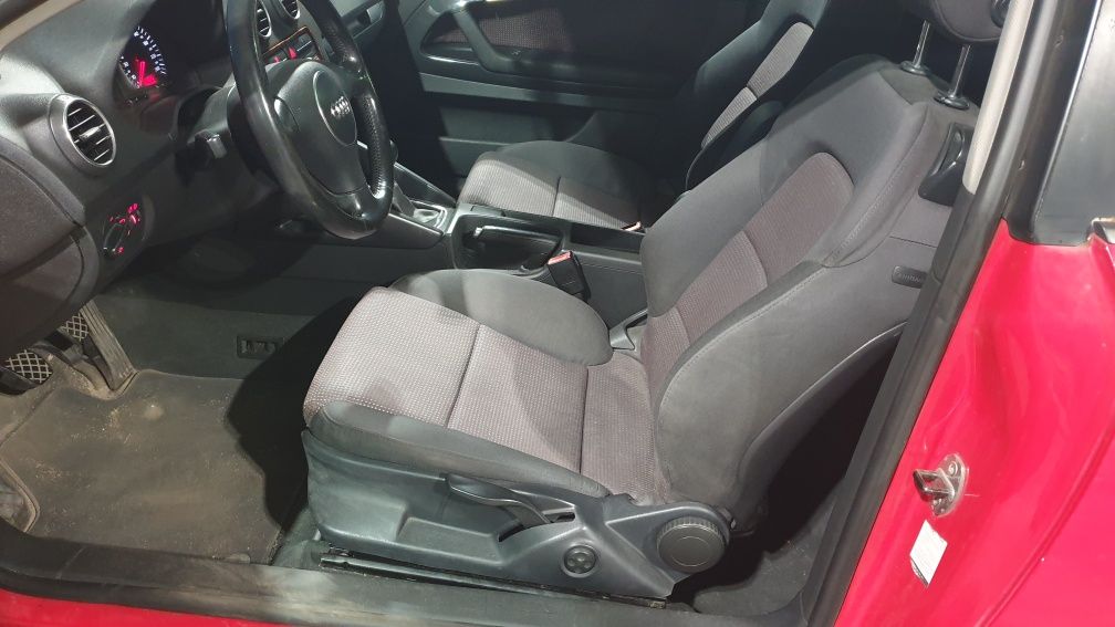 Audi a3 coupe 2l benz.2004r