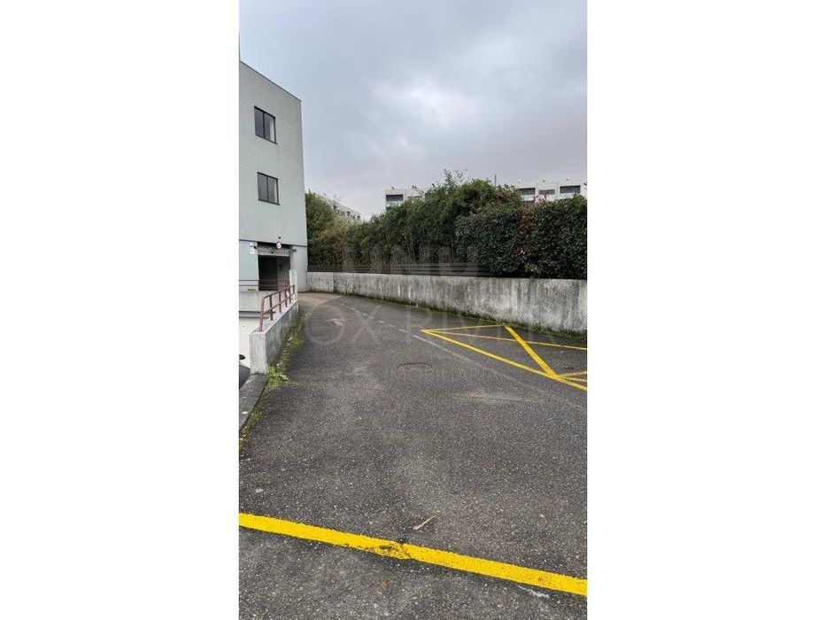 Garagem para venda no centro de Valença