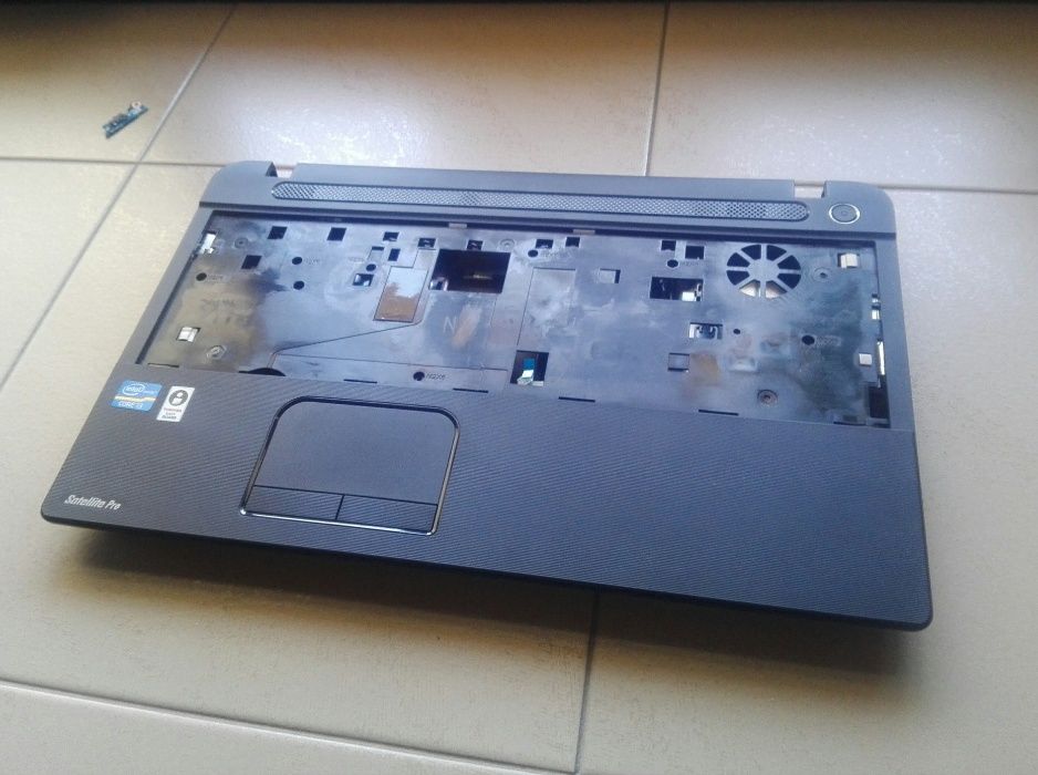 Toshiba C50-A-1DE por componentes