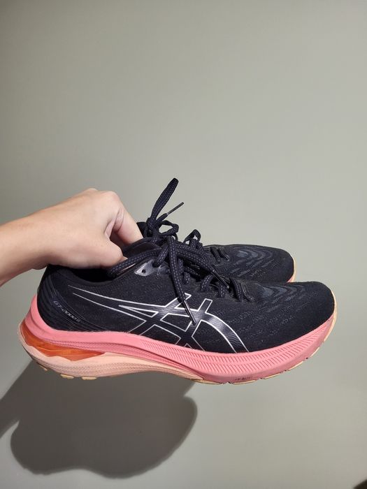 Бігові кросівки Asics GT-2000 11, розмір 39,5