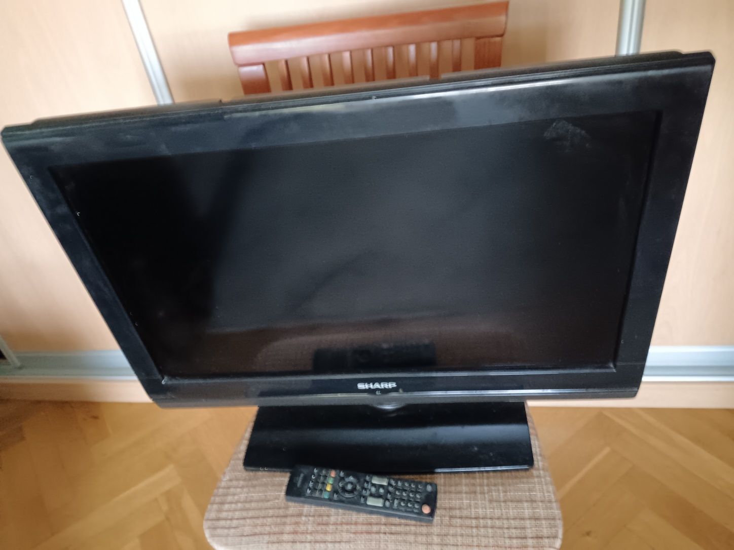 Telewizor Sharp 27 Cali