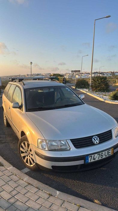 VW Passat 1999 Needs Repair, Great for Parts