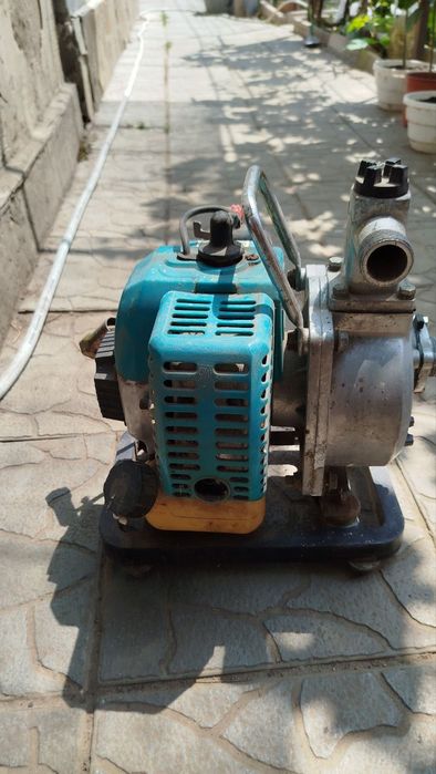 Мотопомпа CADKO двухтактная.