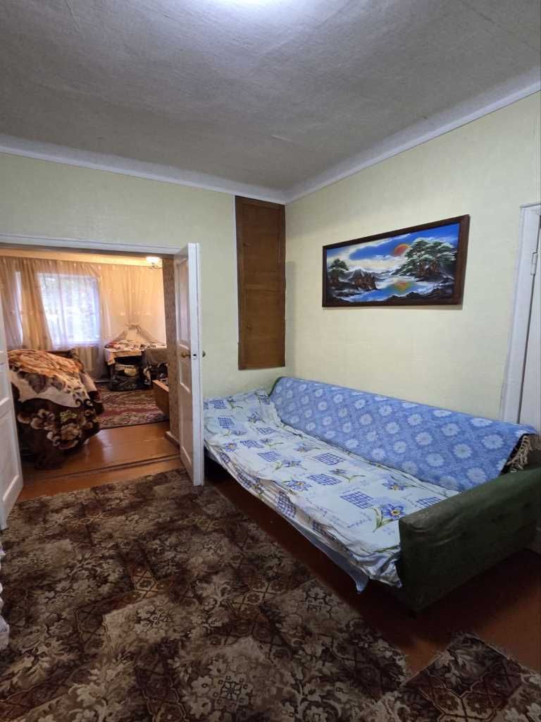 пів будинку, до Полтави 7хв , 62м2 , зі своїм двором , житловий стан