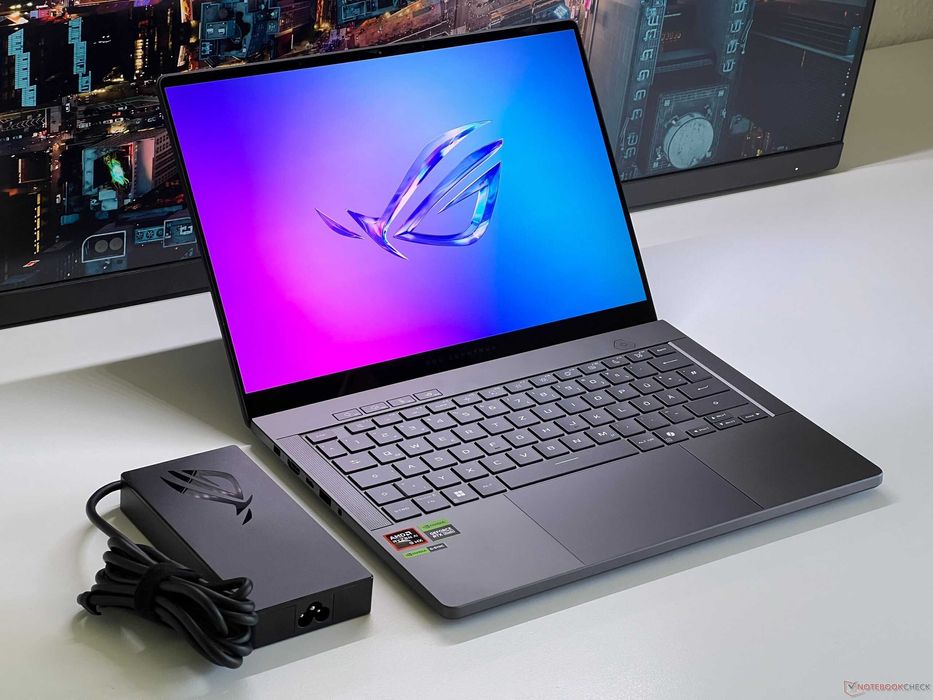 RTX 5080 16GB TURBO/64gb/AI 9 HX 370  - ASUS ROG Zephyrus G14 GA403WW