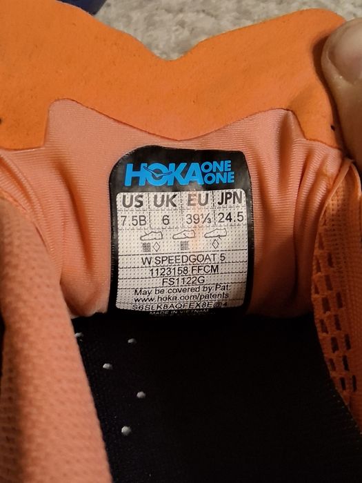 Hoka SpeedGoat 5 . Розмір 39. 24.5см устілка. Оригінал