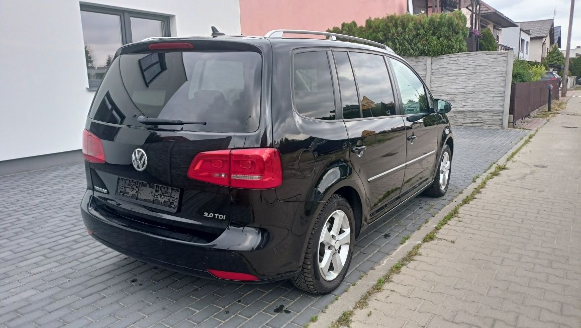 VW Touran 2.0 140 km Highline 7 osób