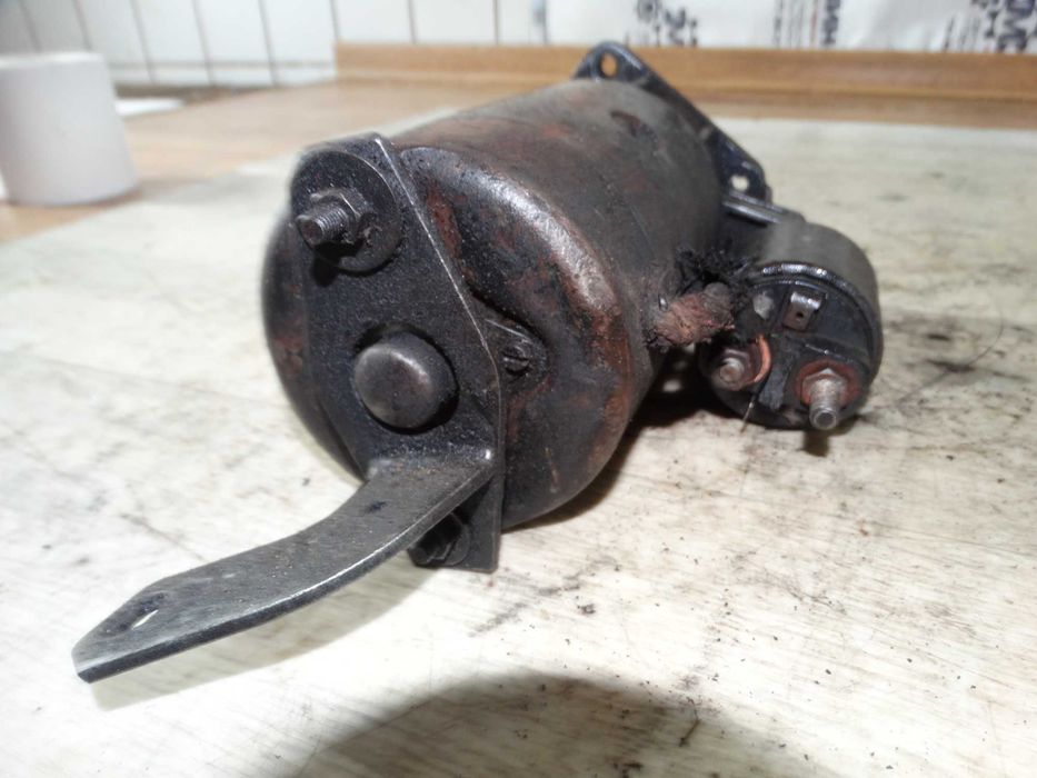 Б/у  VW Passat B2 81-88, Audi 80 78-86 068911023C