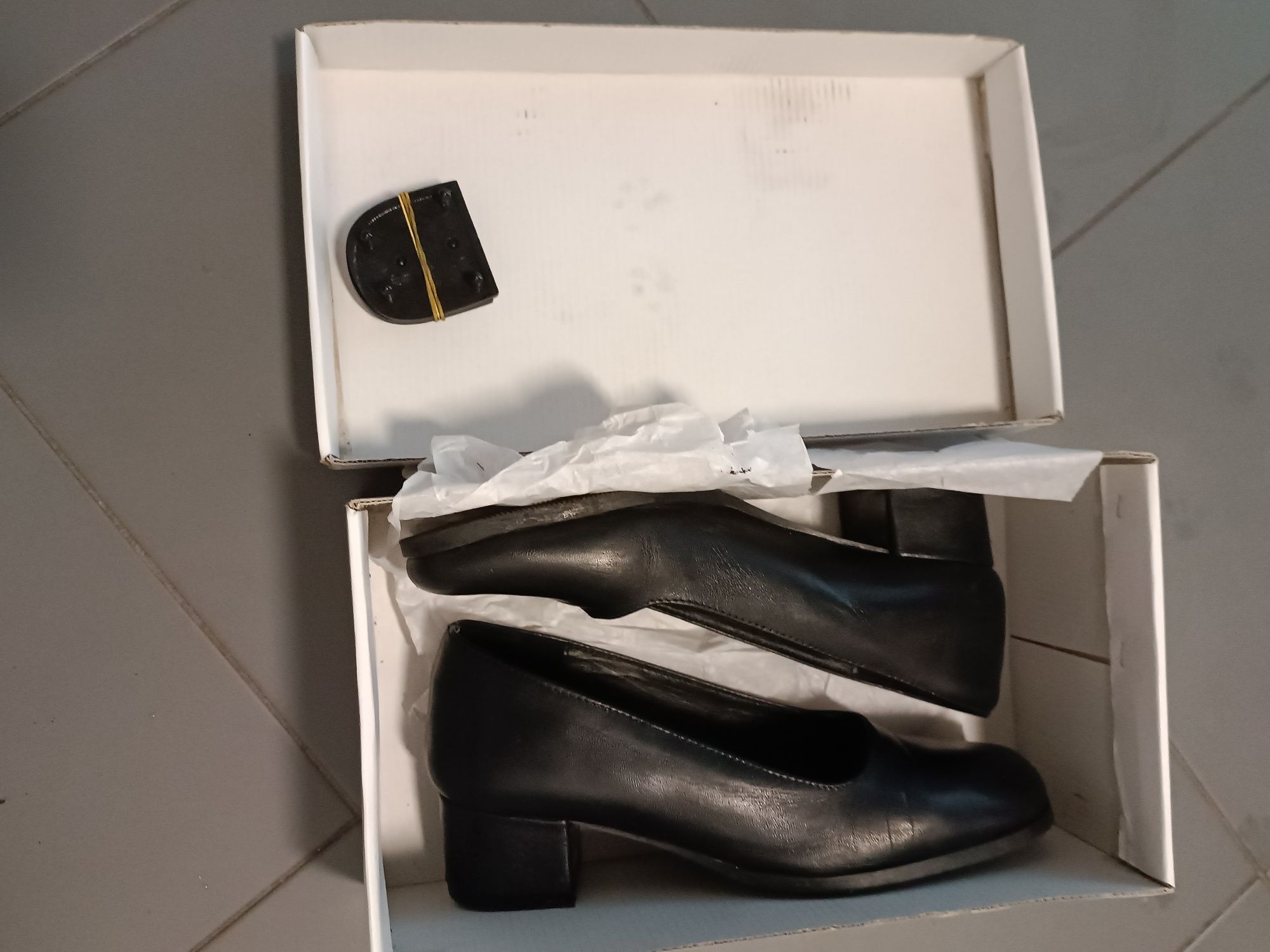 Sapatos de traje académico, nº 37