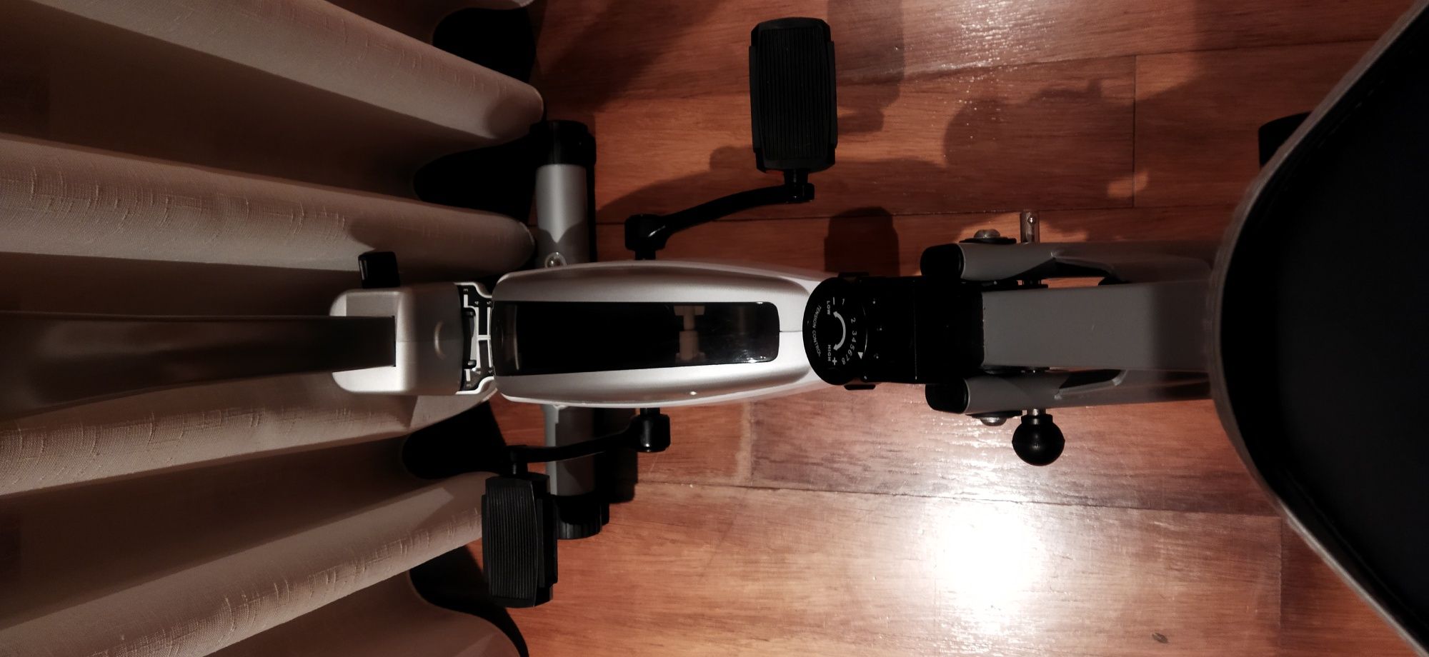 Bicicleta estática com exercício para braços