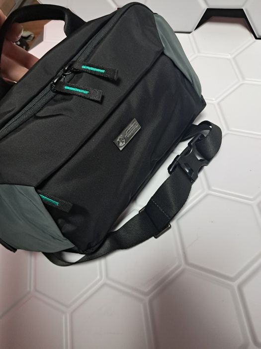 Сумка через пличе AMG Mercedes F1 team з США нова