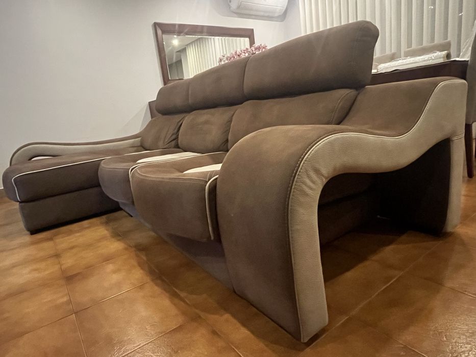 “Sofá com Chaise Direita – 2,90m | Castanho/Bege | 850€”