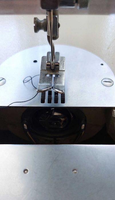 Maszyna do szycia Łucznik 451