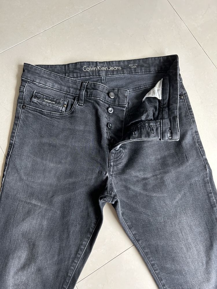 Calcas calvin klein jeans, tamanho 41