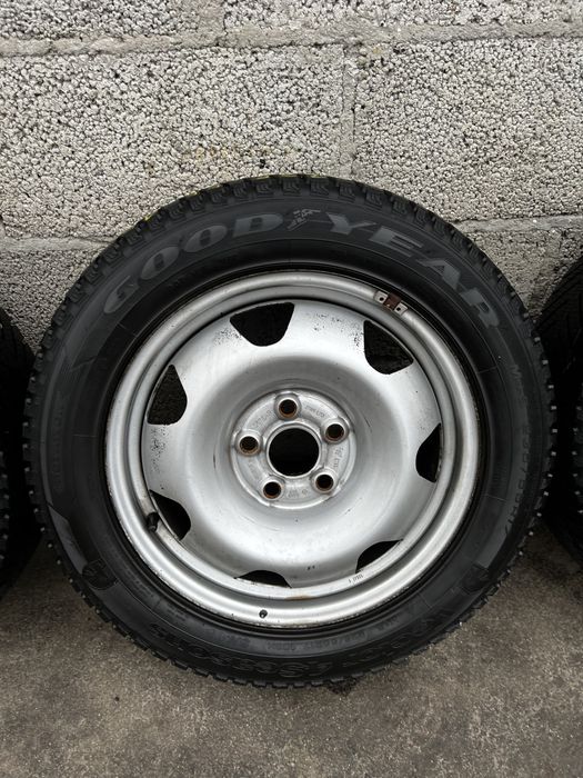 Oryginalne Felgi Stalowe R17 5x120 VW T5 T6 Opony Całoroczne 235/55/17