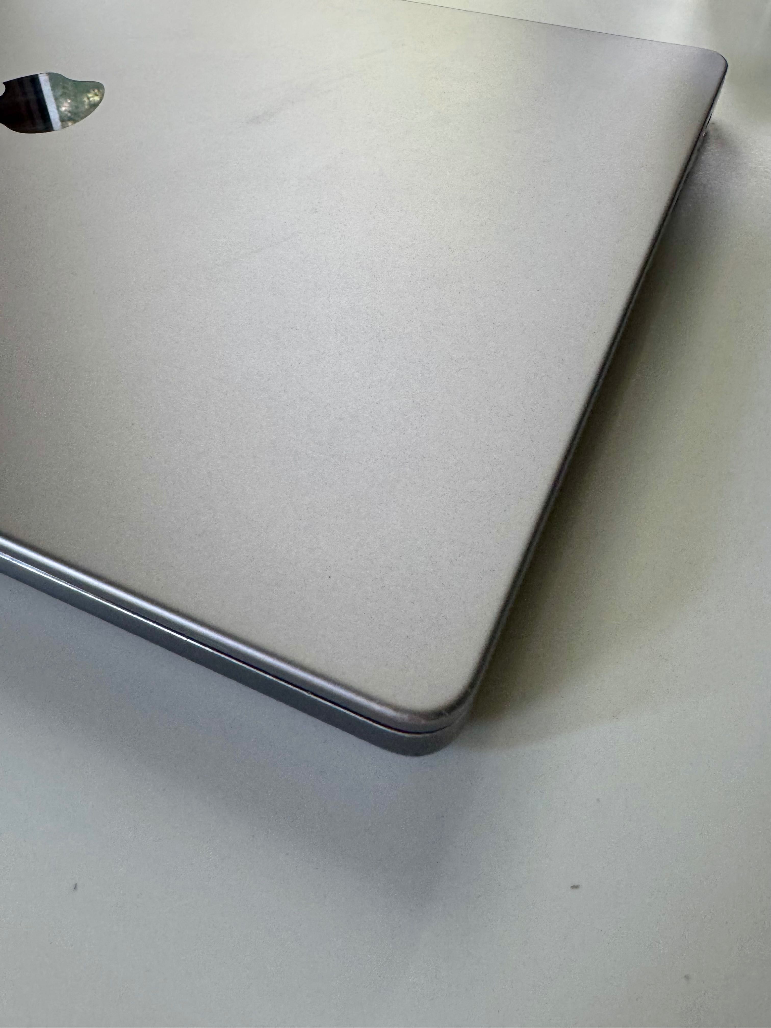 MacBook Pro 16” A2485 M1 PRO/32 GB/1T SpaceGray стан 9/10