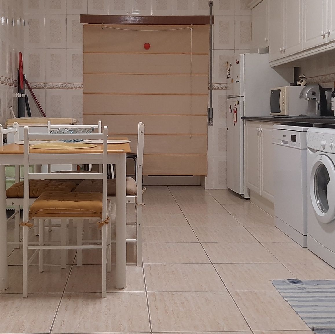 Quartos para arrendar em apartamento T3 na Covilhã
