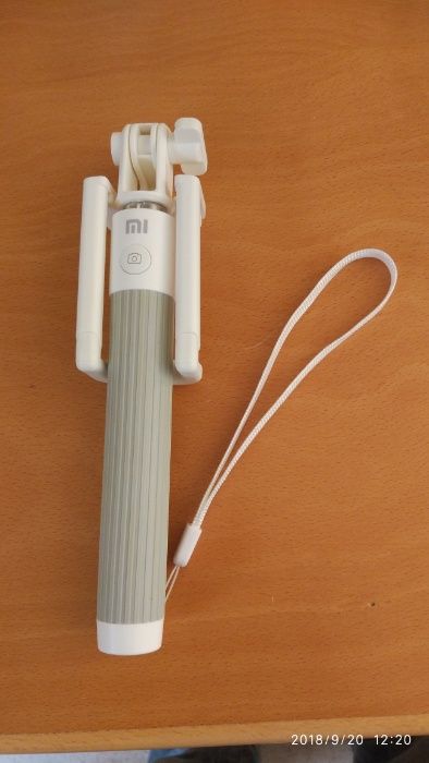 Selfie stick bluetooth