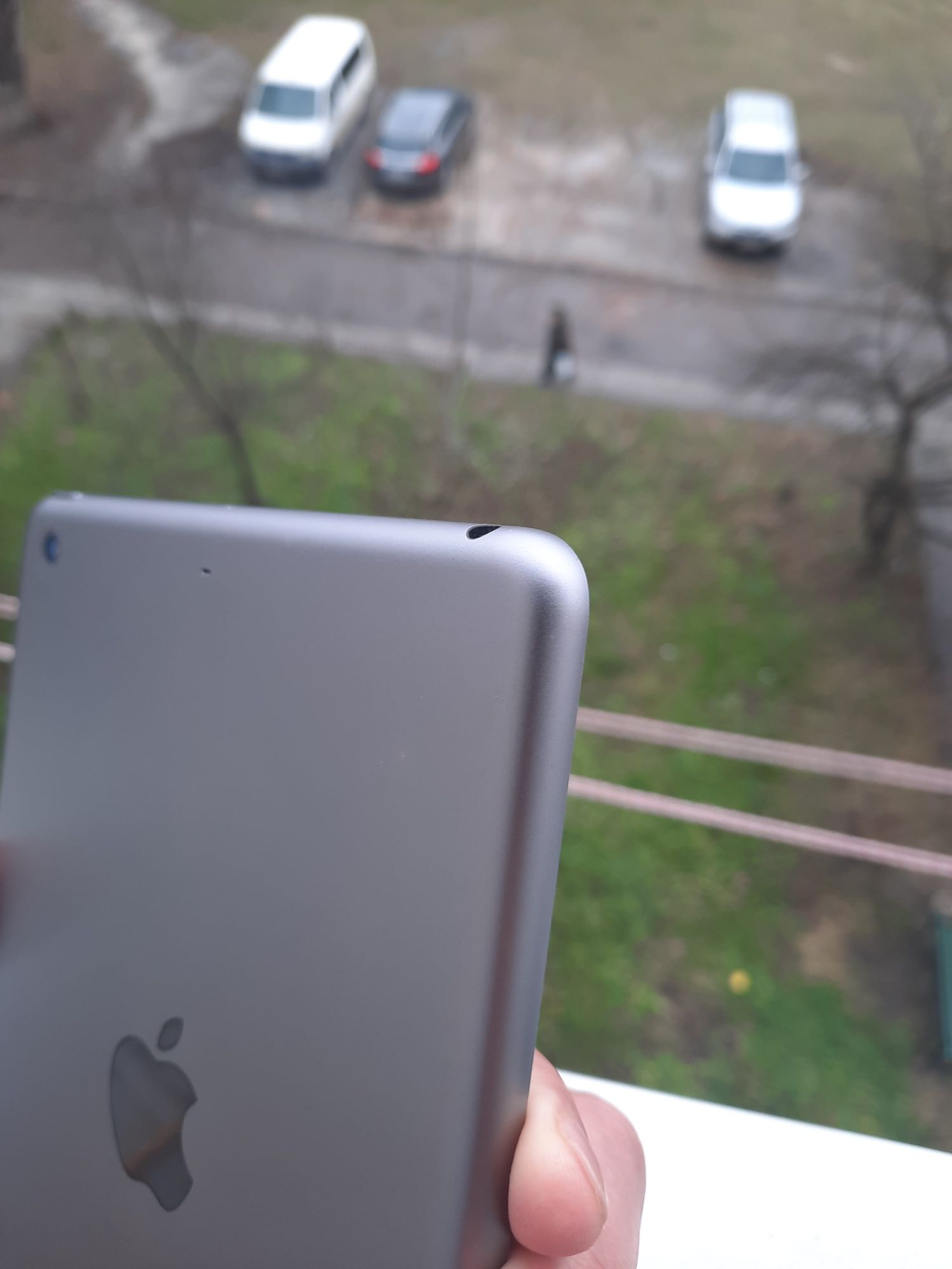 Ipad mini 4 в хорошому зовнішньому і технічному стані!!!