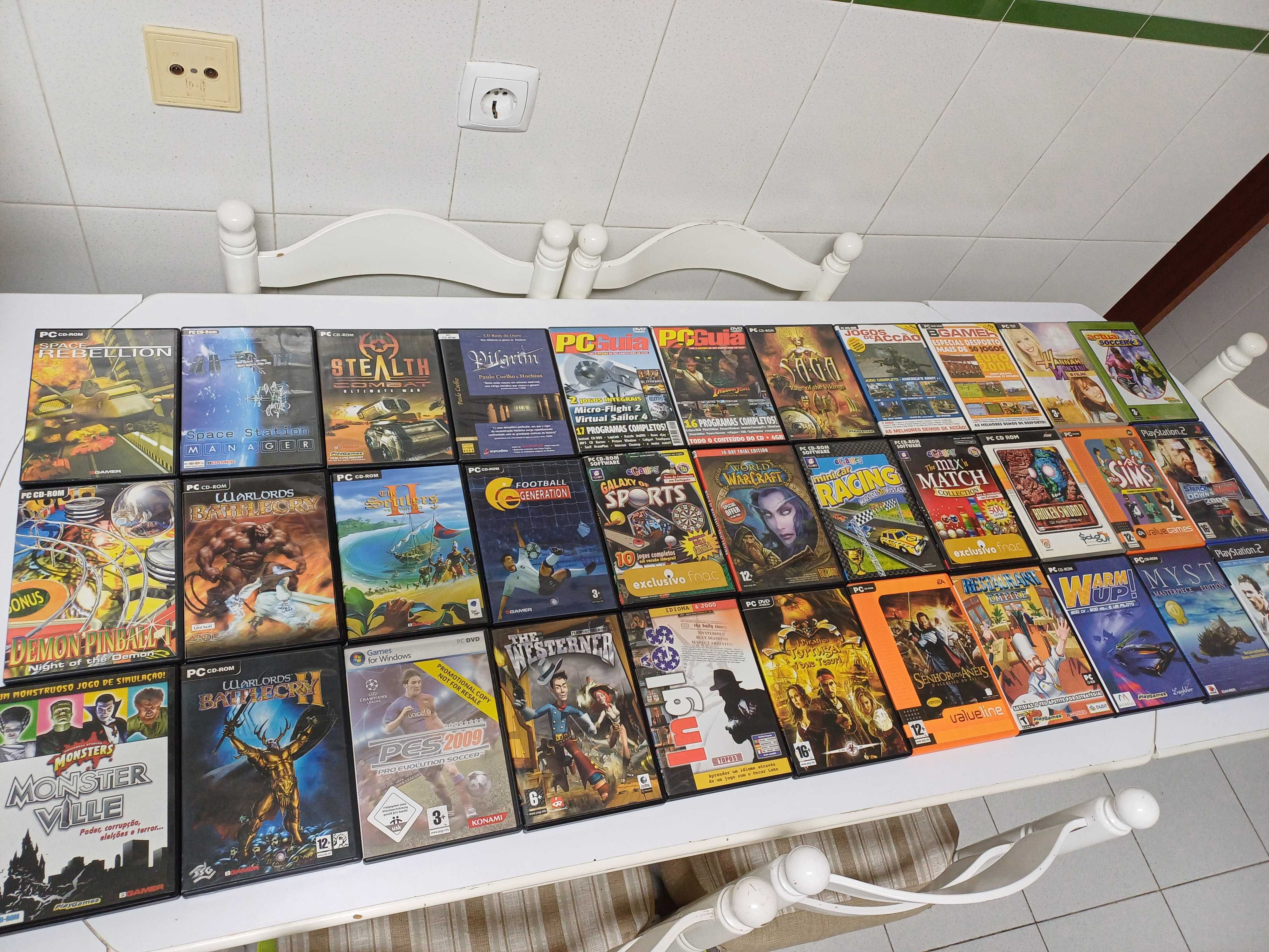 Jogos para PC e PlayStation 33 unidades