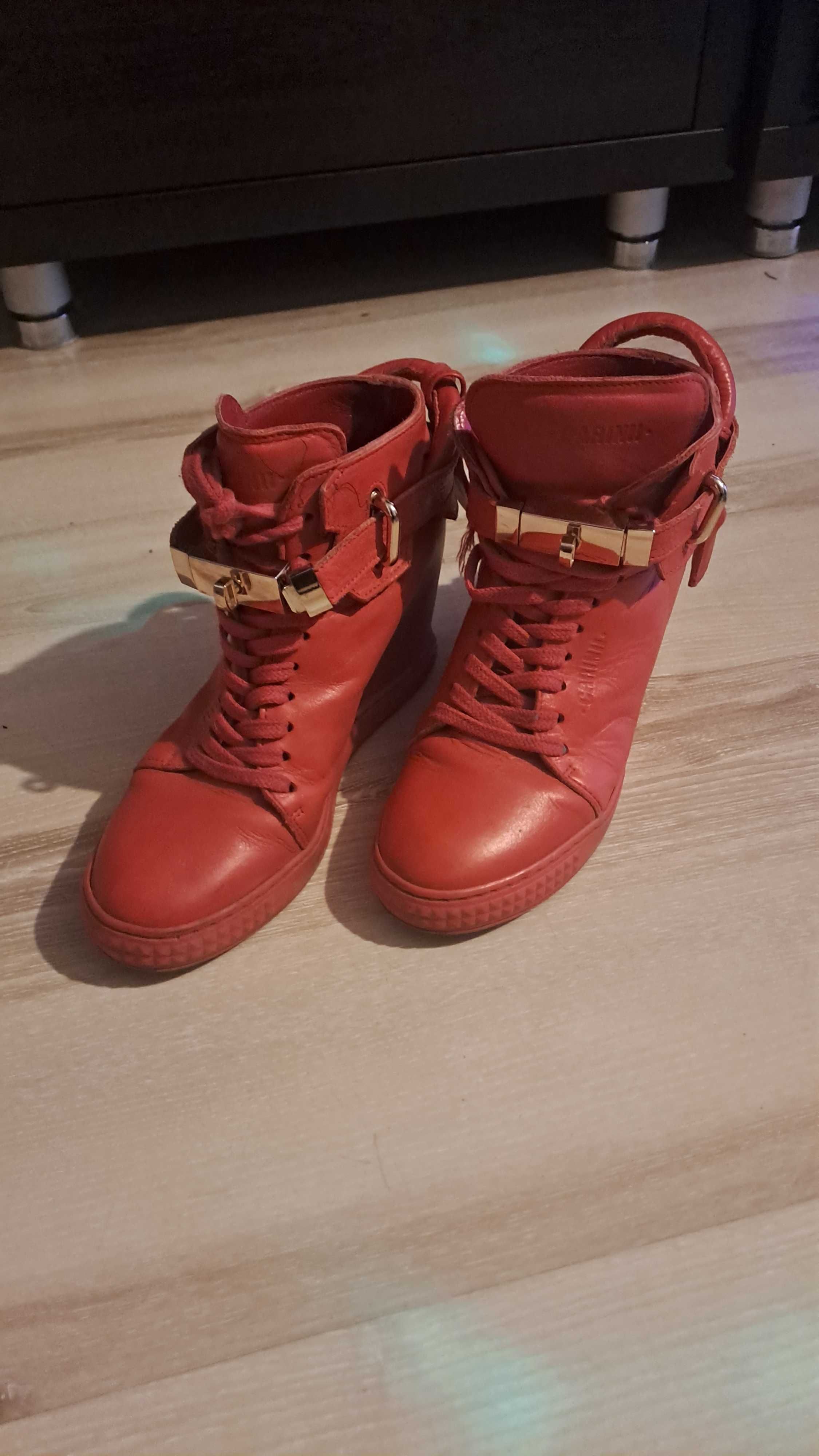 Buty damskie skórzane Carinii sneakersy rozm. 38