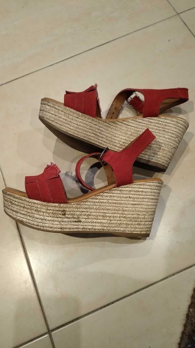 Sandálias de senhora número 38 usadas uma vez