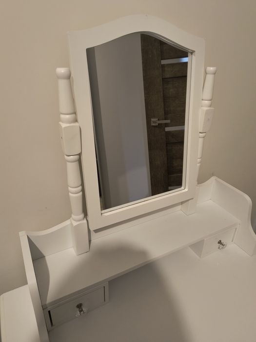 Toaletka z taboretem