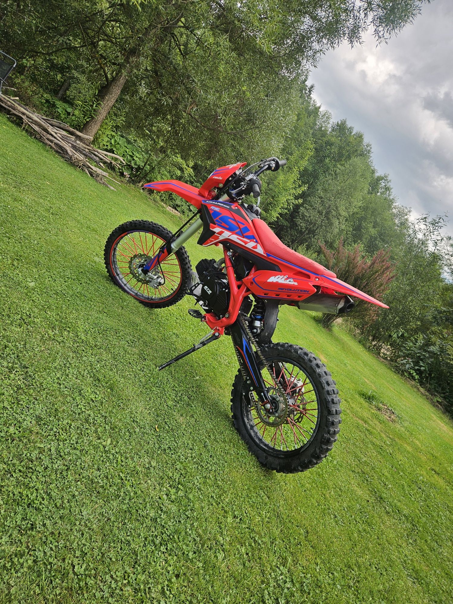 Cross 125ccm 4t Asix Xmotos mikilon loncin