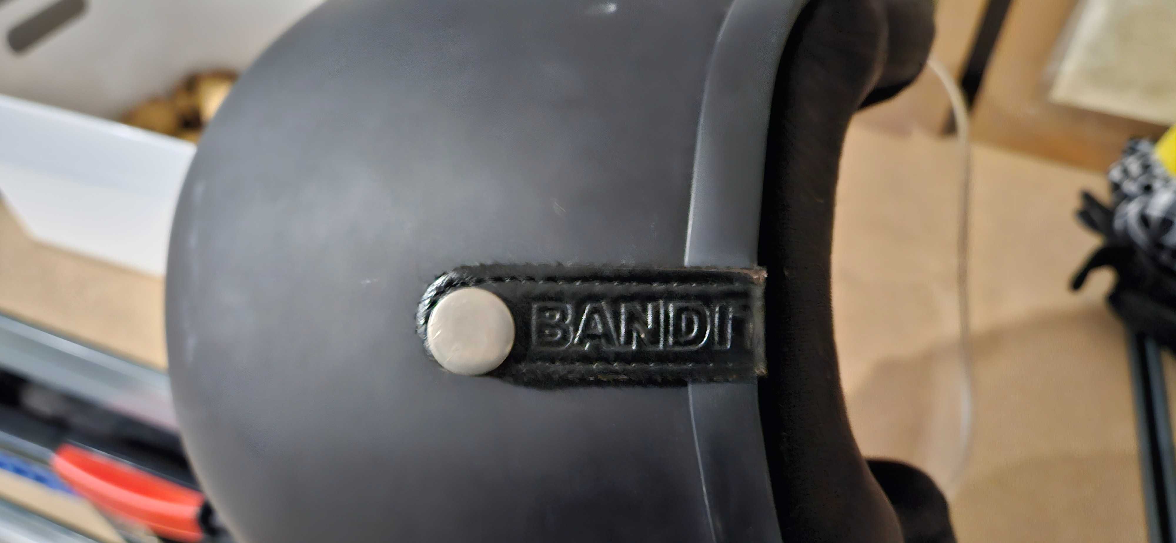 Capacete Bandit com viseira, tananho L