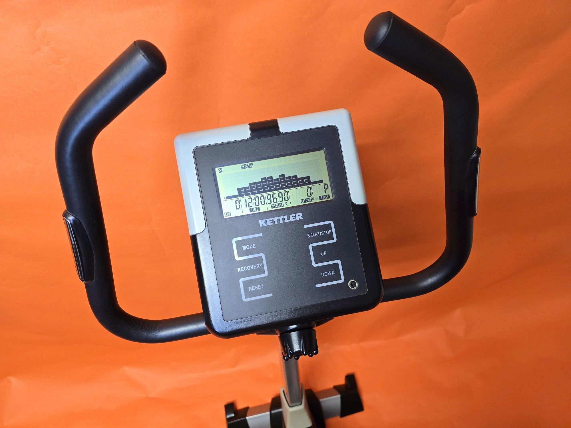 Wygodny Rower Treningowy Stacjonarny Kettler Tornado 400  programy