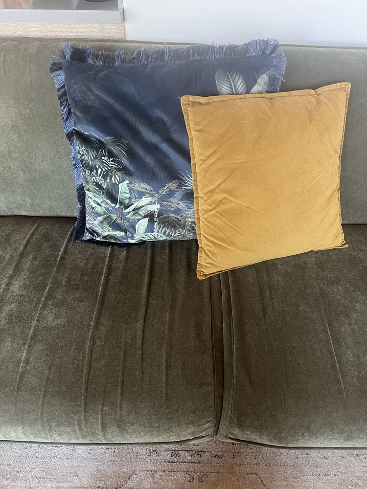 Dois Sofas (cama) marca AREA