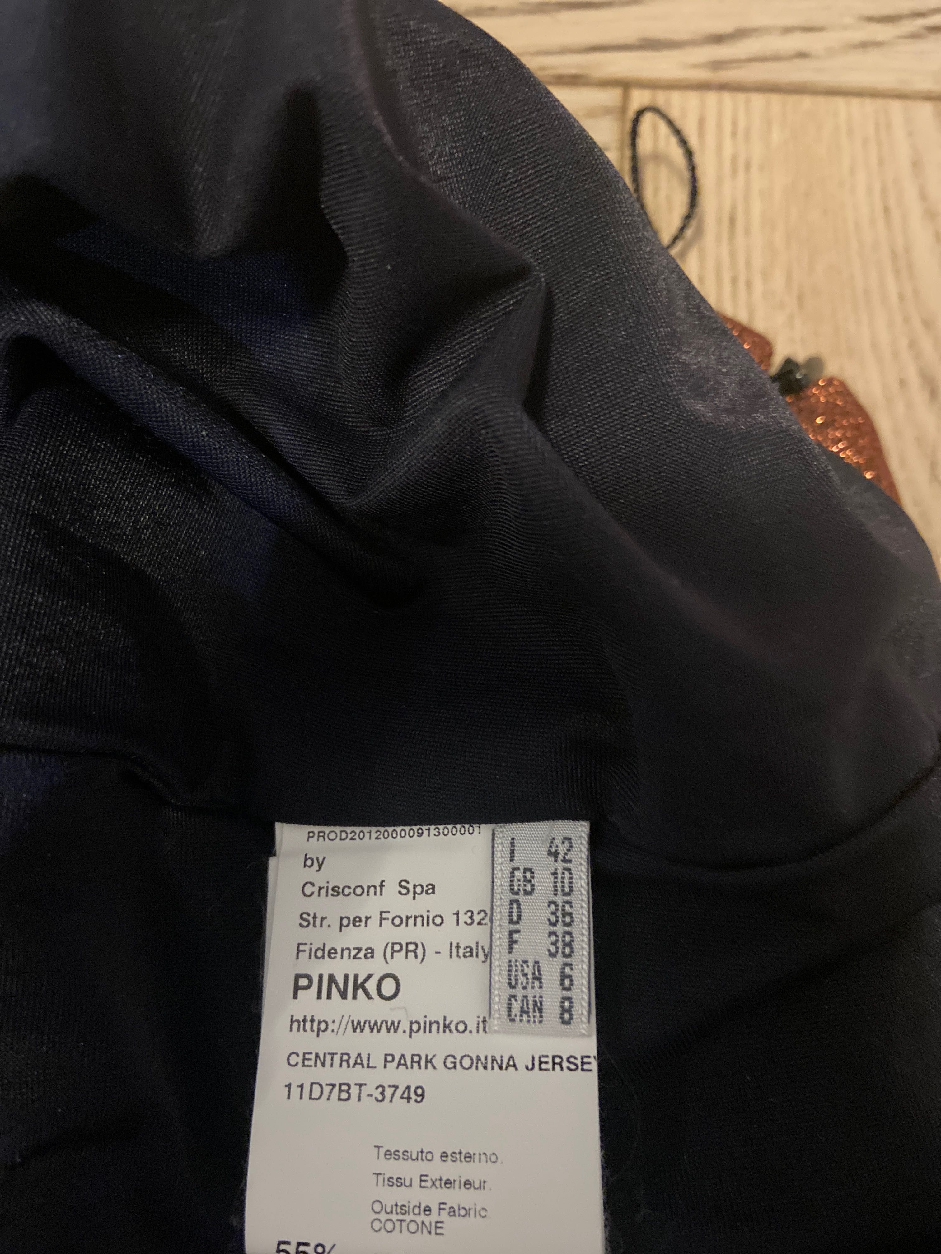 spódnica połyskująca włoskiej marki  Pinko
