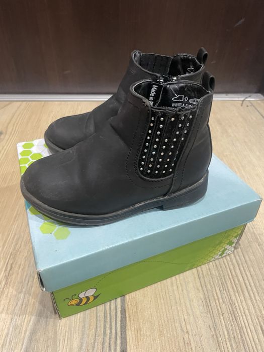 Czarne botki dziewczece