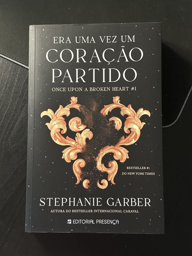 Livro “Era uma vez um coração partido” de Stephanie Garber (PT)
