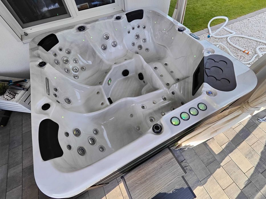 Nowe jacuzzi , wanna spa , Balboa , wifi , bluetooth, Transprt