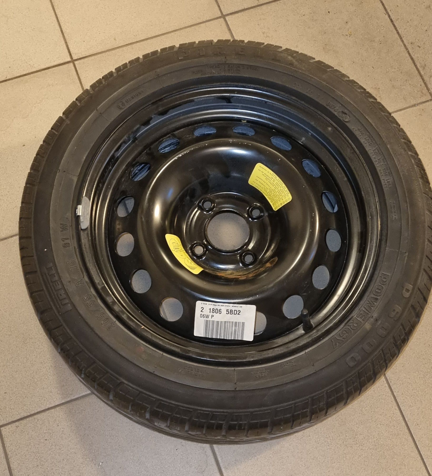 Felga stalowa 16 z oponą 205/55R16