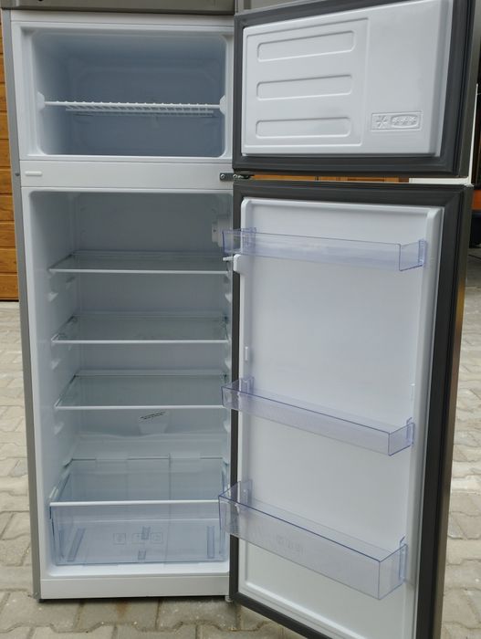 Lodówko zamrażarka Beko srebrna 145 cm
