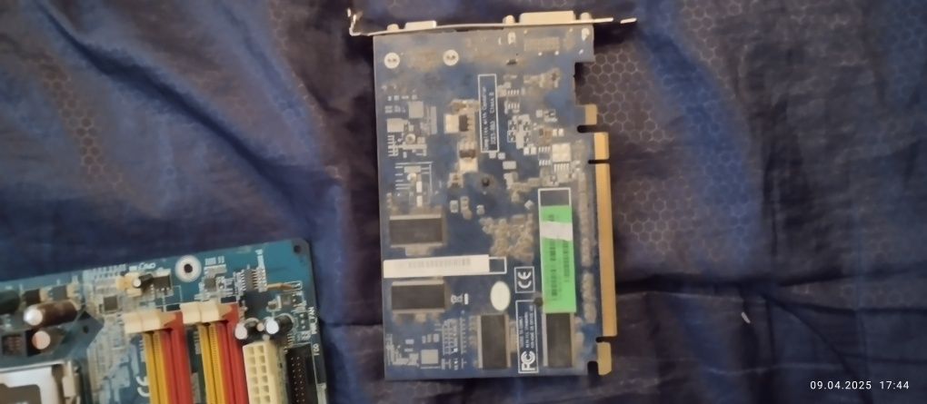 Видеокарта X1300 на 256 м