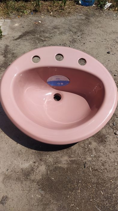 Умывальник новый